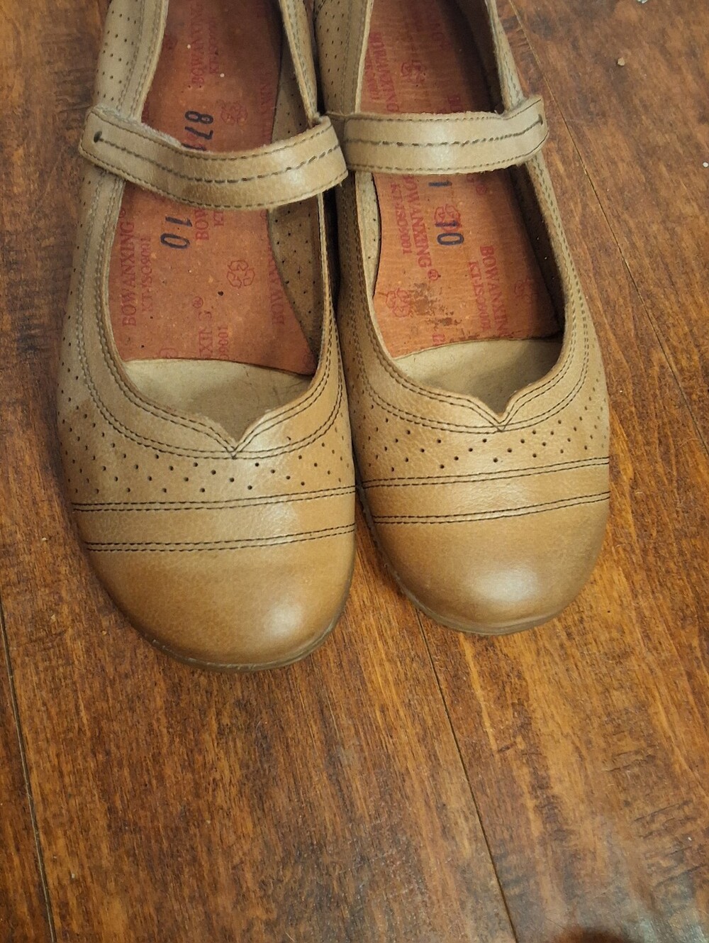 Taos Tan Transit Leather Mary Jane Flats Perforated Comfort Shoes Women’s 10 - Picture 3 of 12